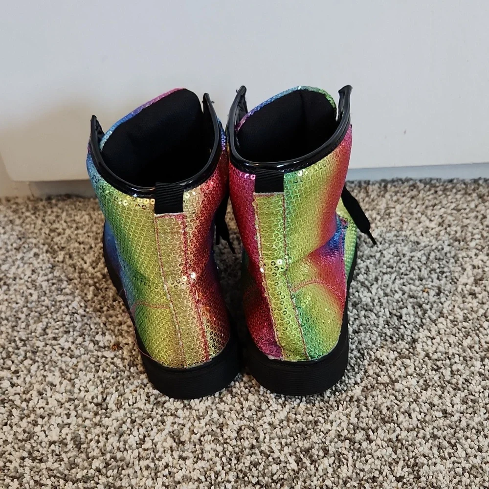 Girls size 3 Jessica Carlyle Boots